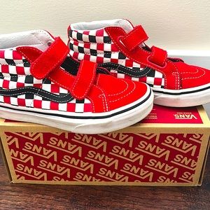 ✨ velcro kids vans size (1.5)✨ ok condition